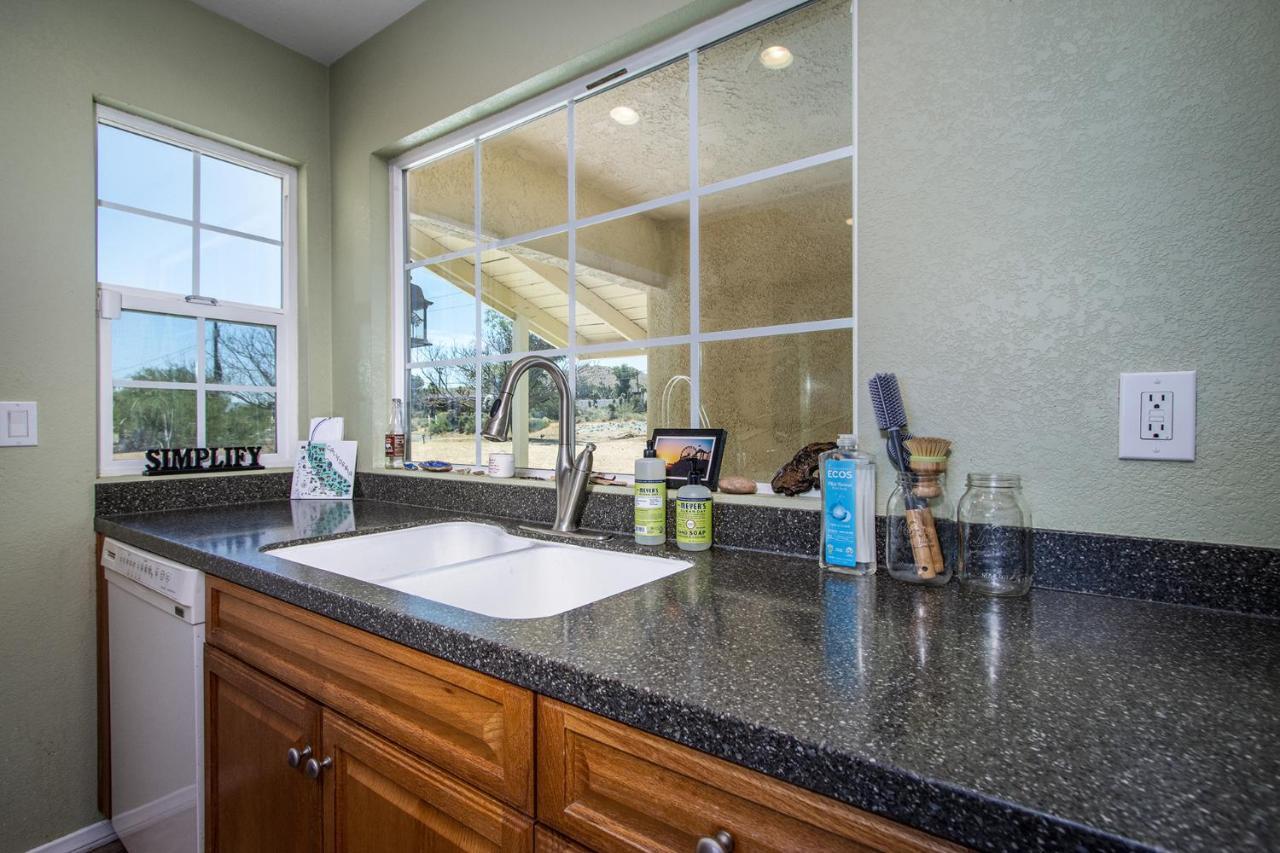 Peaceful Home With Nature Views & Trail Access Yucca Valley Extérieur photo